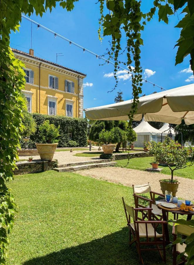 Aparthotel Palazzo Di Bagnaia Castel del Piano  Esterno foto