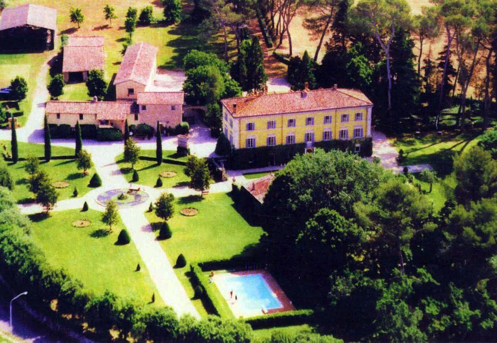 Aparthotel Palazzo Di Bagnaia Castel del Piano  Esterno foto